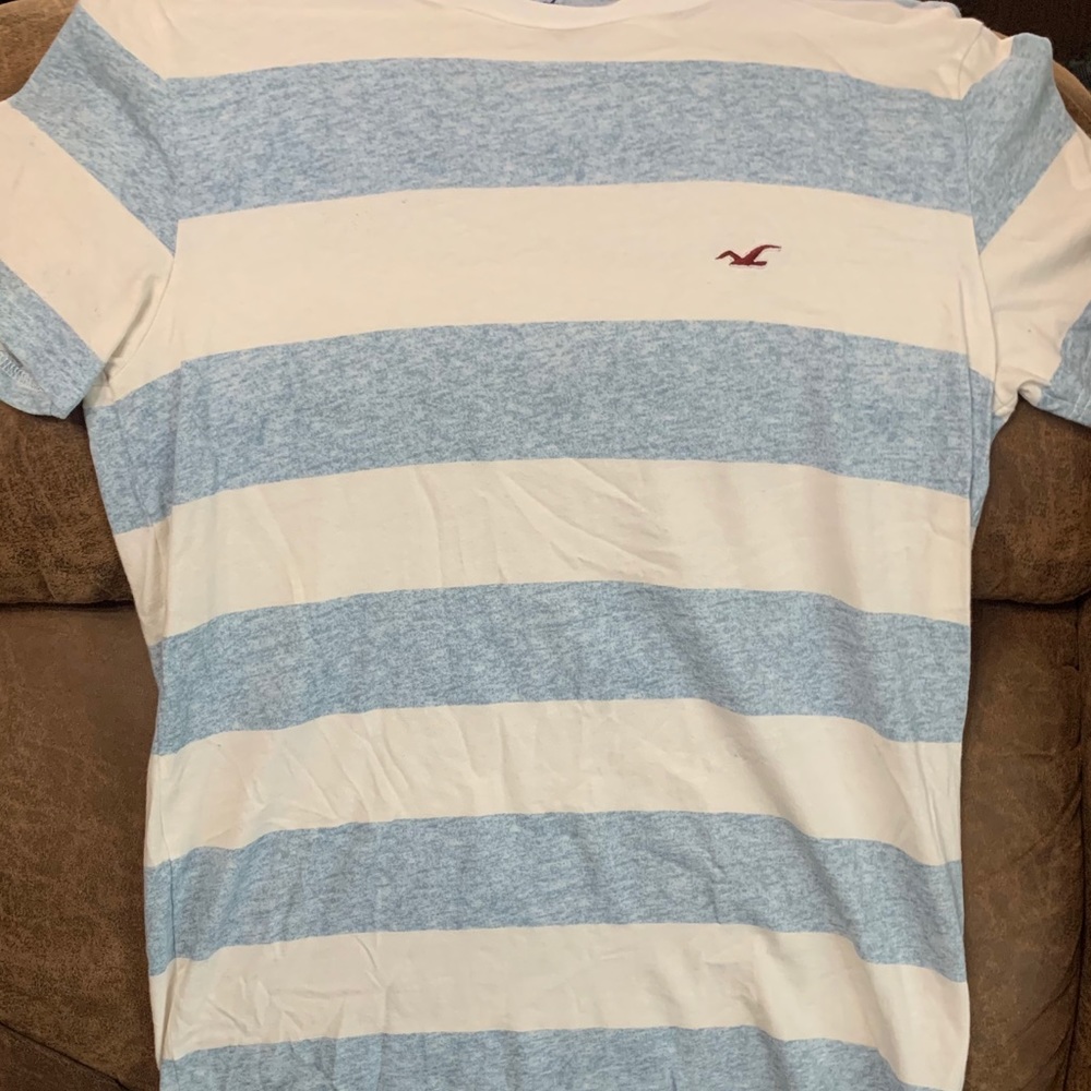 Men’s size small Hollister T-shirt